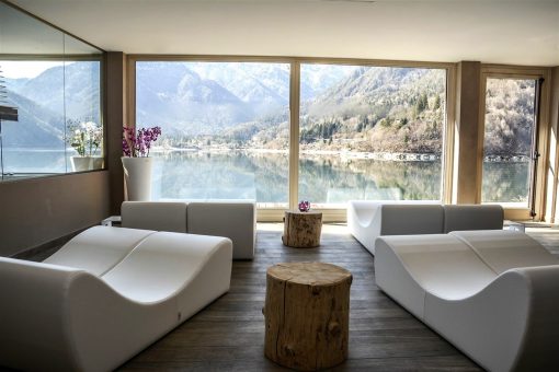 Chaises longues d'hôtel pour l'intérieur et l'extérieur